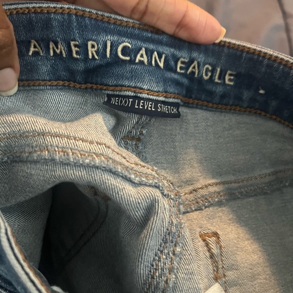 AE Women’s Next Level Stretch Super Hi-Rise Distressed Jegging - Blue - 6R - Picture 7 of 9